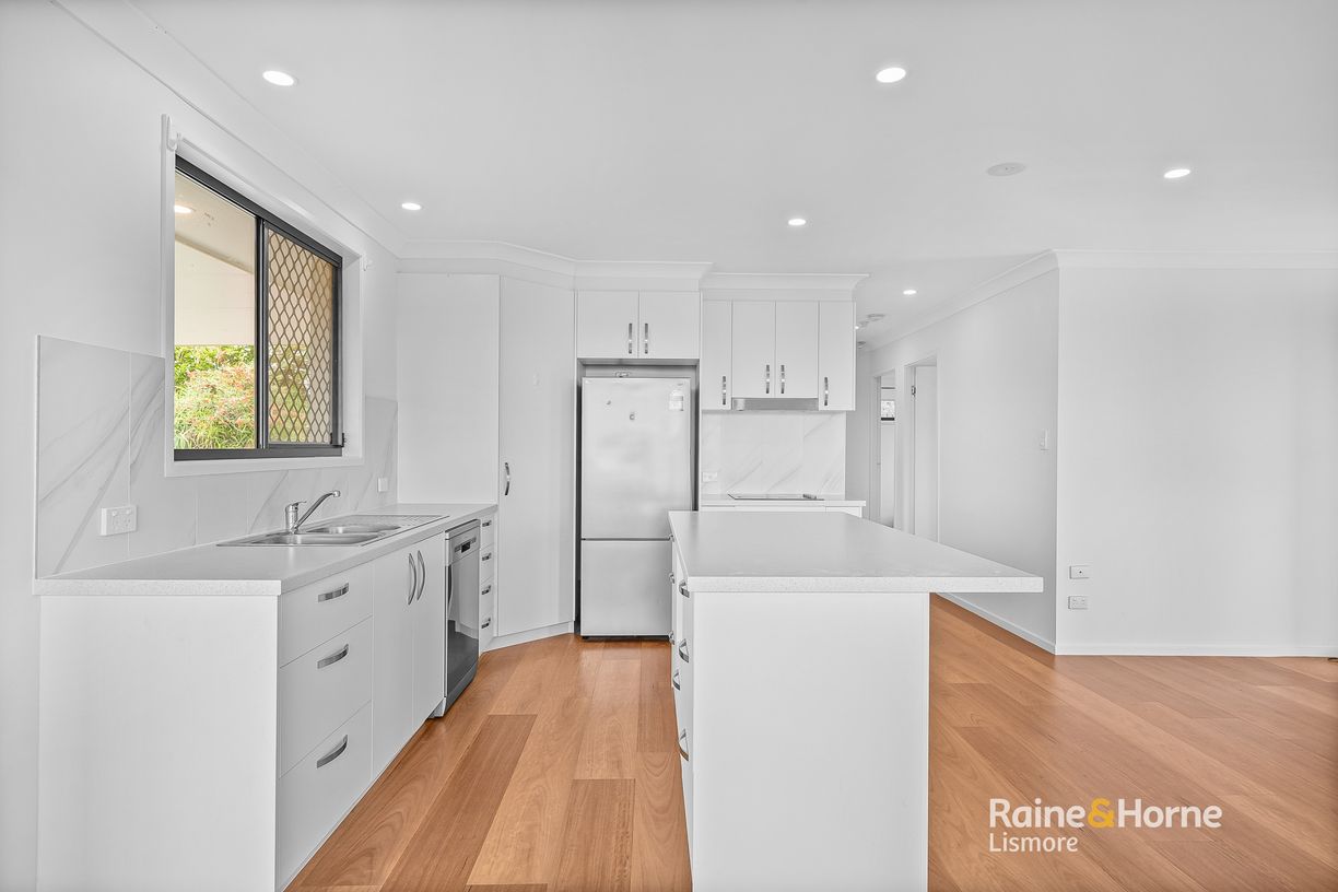 34 Norwood Avenue — photo 5 of 23