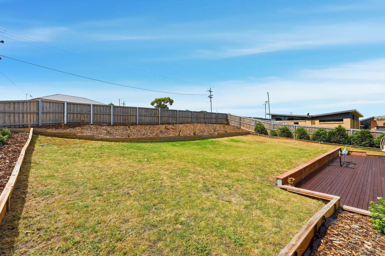 1 Erin Close — photo 2 of 25