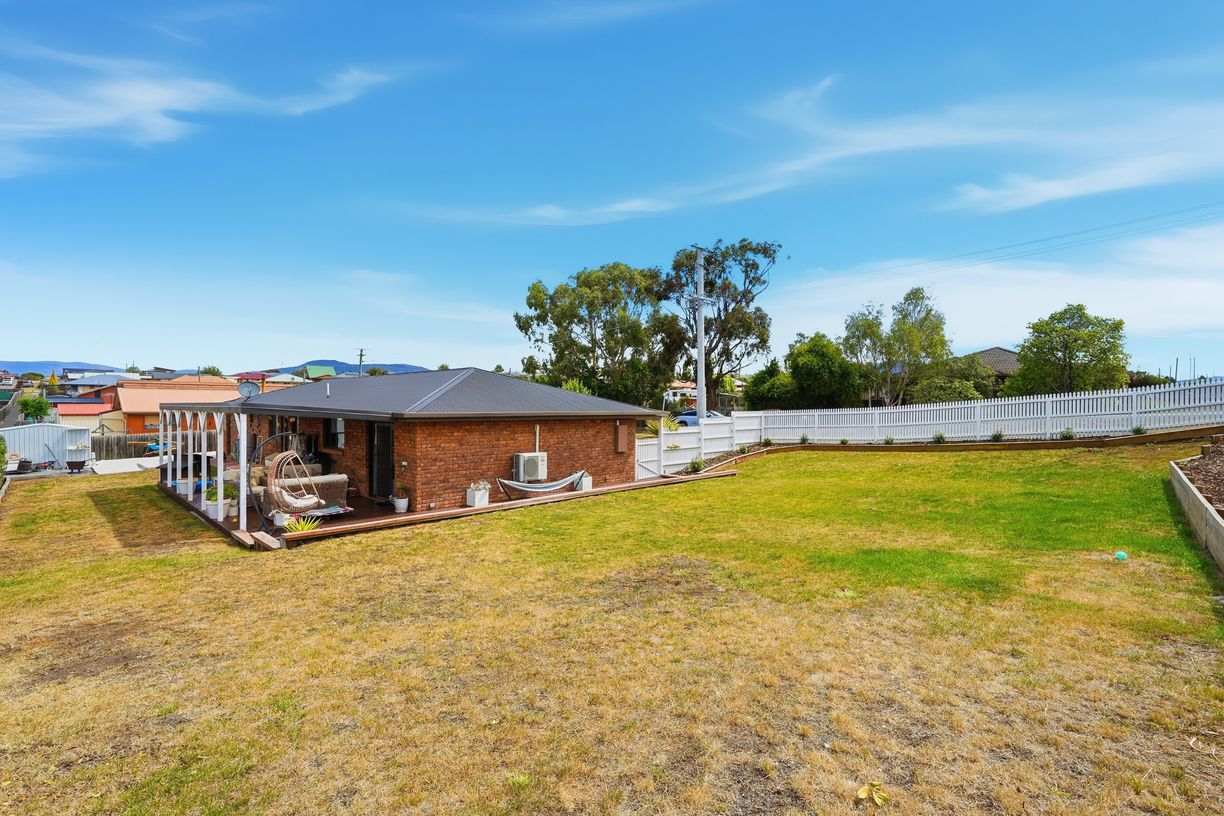 1 Erin Close — photo 20 of 25