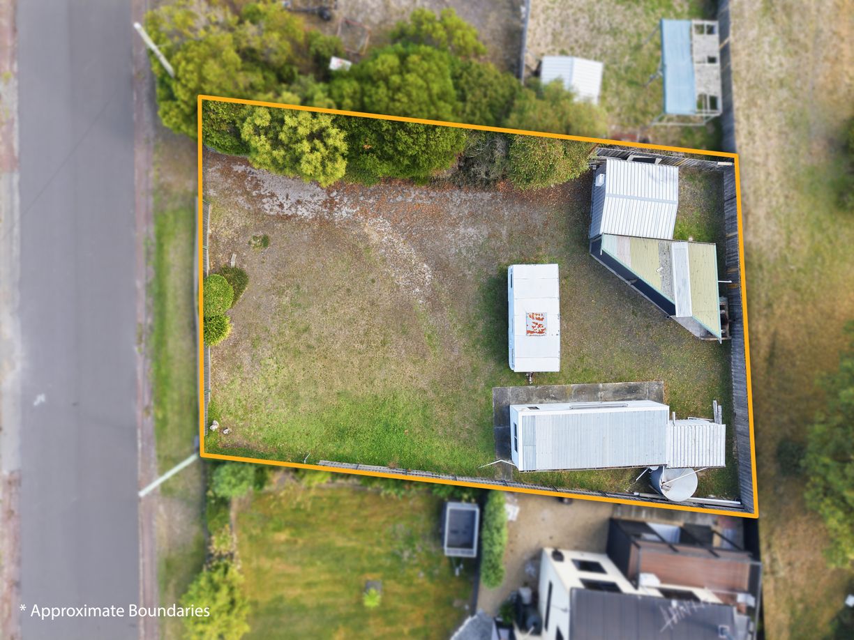 16 Kruvale Court — photo 2 of 14