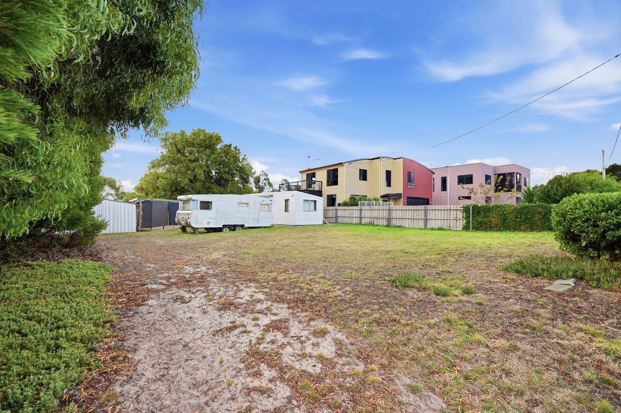 16 Kruvale Court — photo 3 of 14
