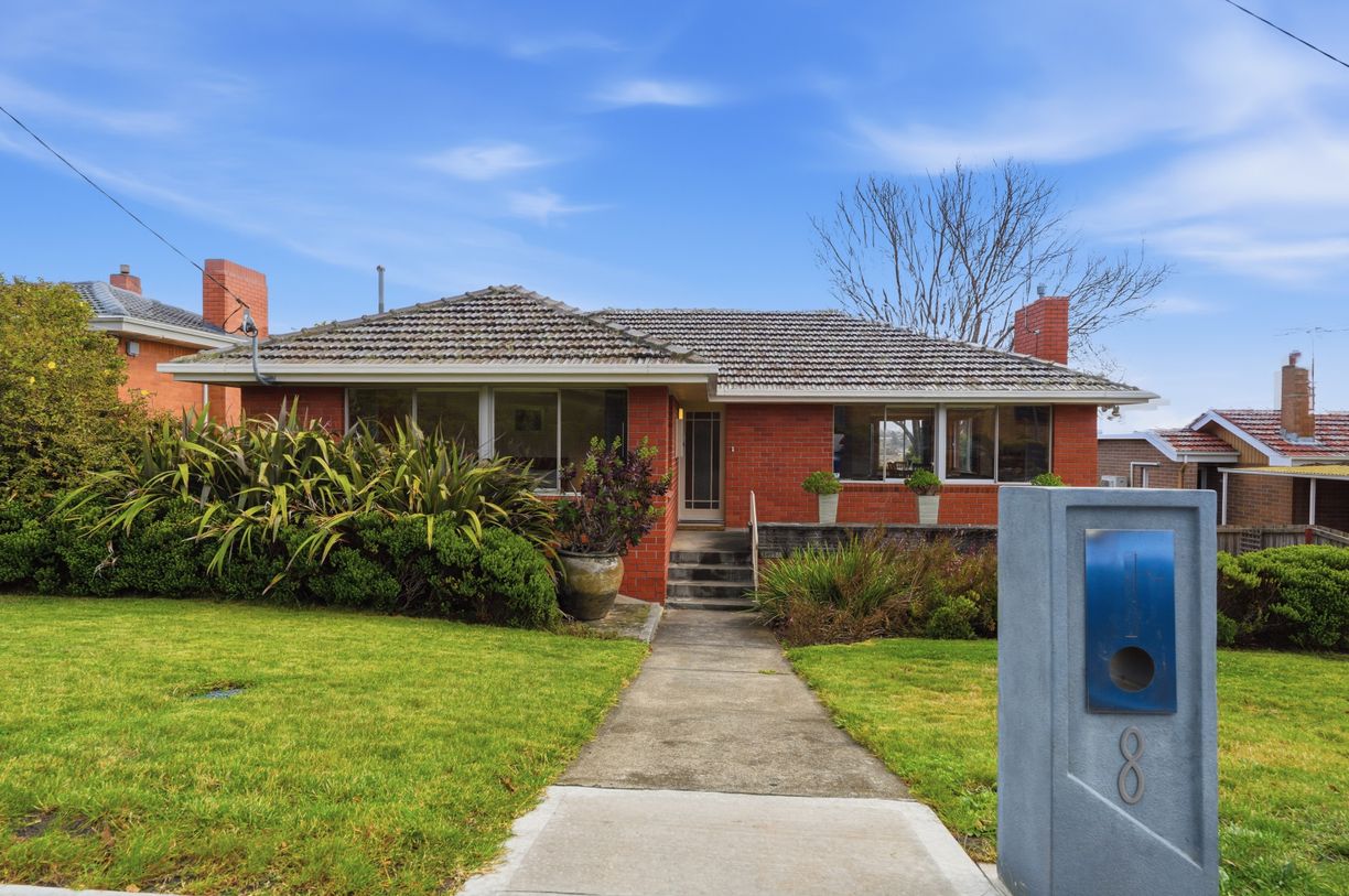 8 Riverview Parade, Rosetta TAS 7010