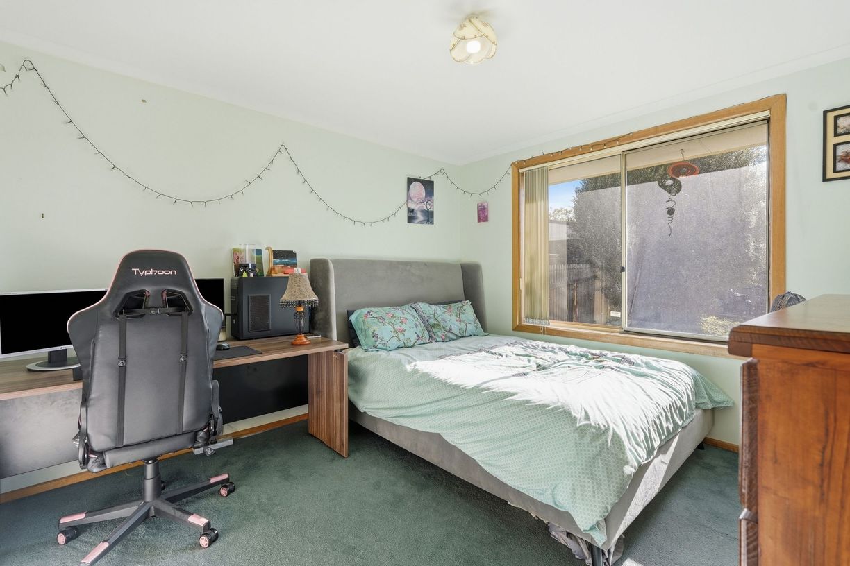 31 Natlee Crescent — photo 10 of 20