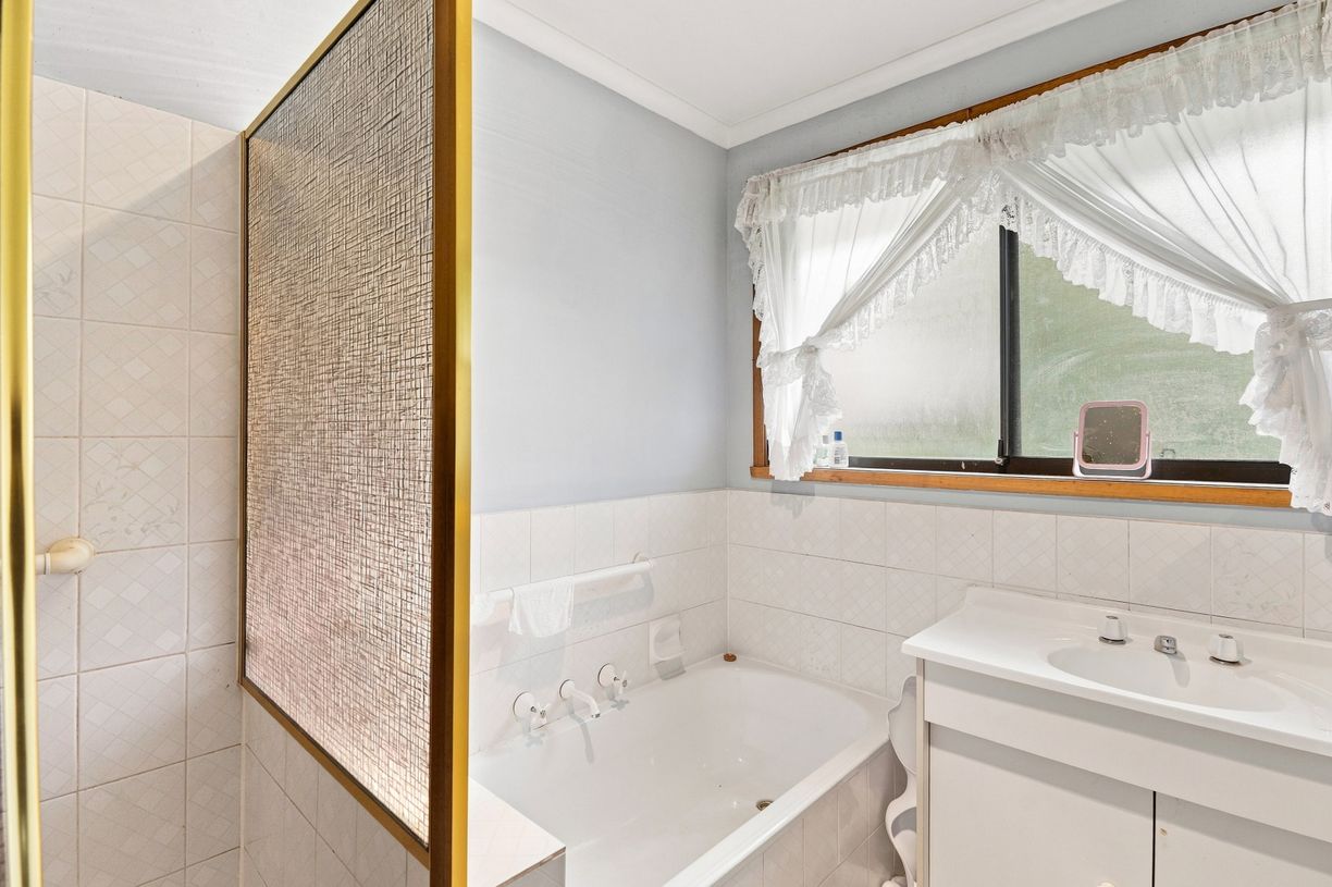 23 Atherton Avenue — photo 14 of 23
