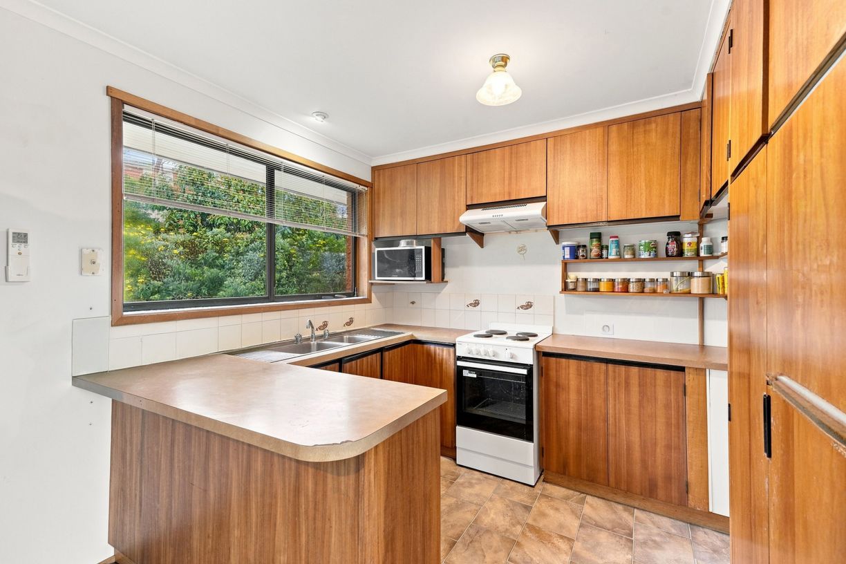 23 Atherton Avenue — photo 6 of 23