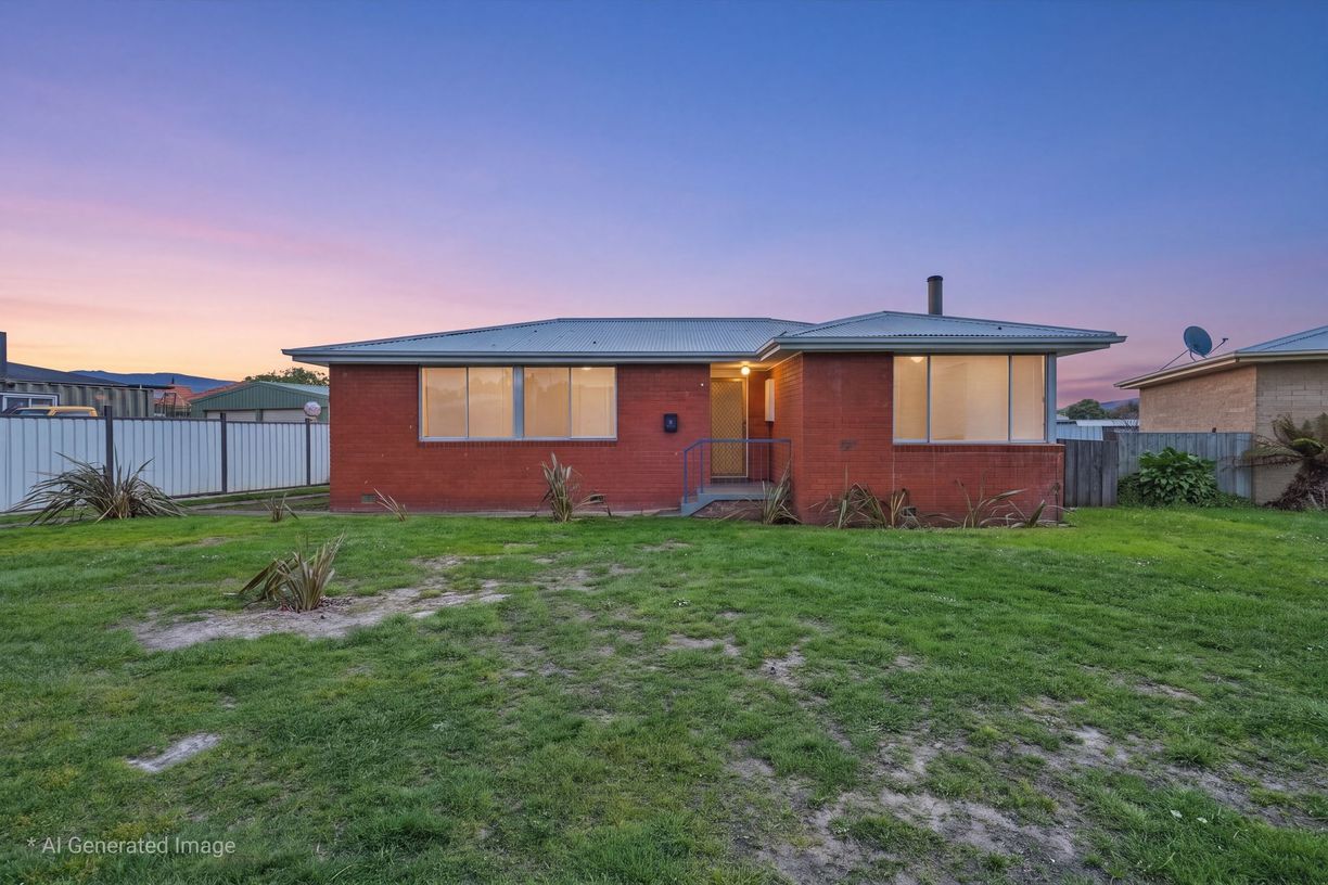 1 Henry Crescent — photo from Raine & Horne Northern Suburbs