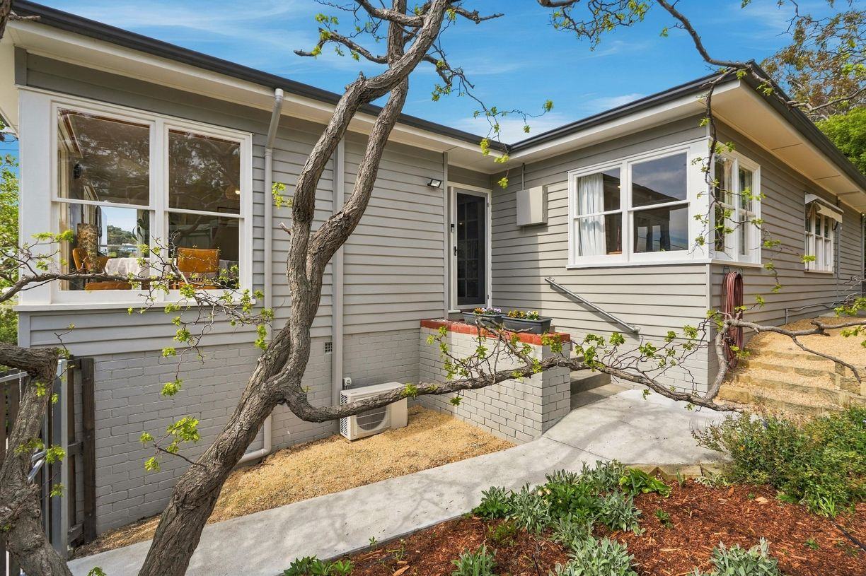 2 Bartlett Place — photo from Raine & Horne Northern Suburbs