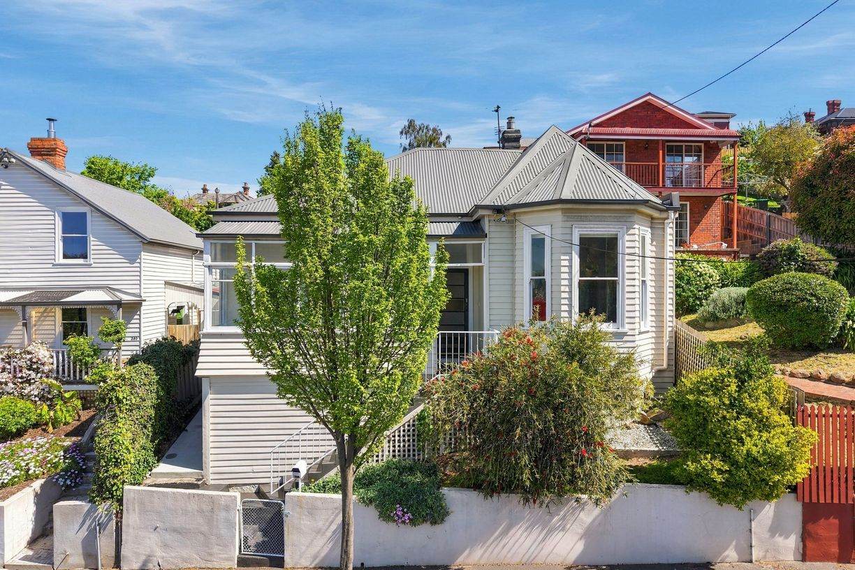 382 Argyle Street — photo from Raine & Horne Northern Suburbs