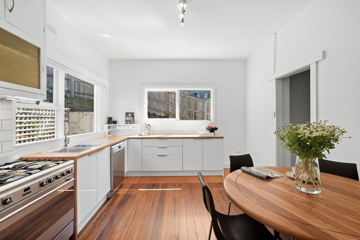 382 Argyle Street — photo 12 of 30