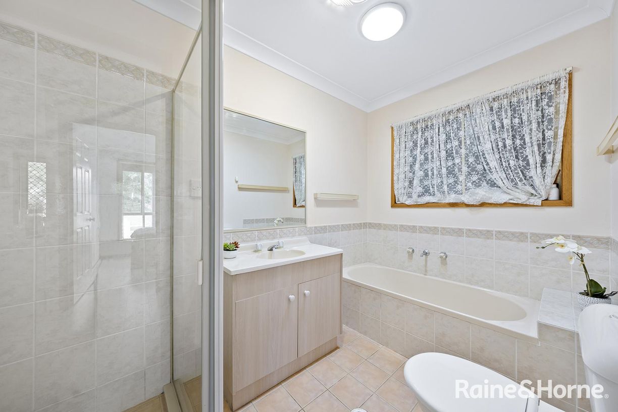 35 Lakeside Street — photo 6 of 12