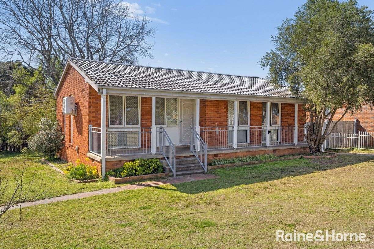 33 Cottonwood Cresent — photo from Raine & Horne Edmondson Park / Bardia