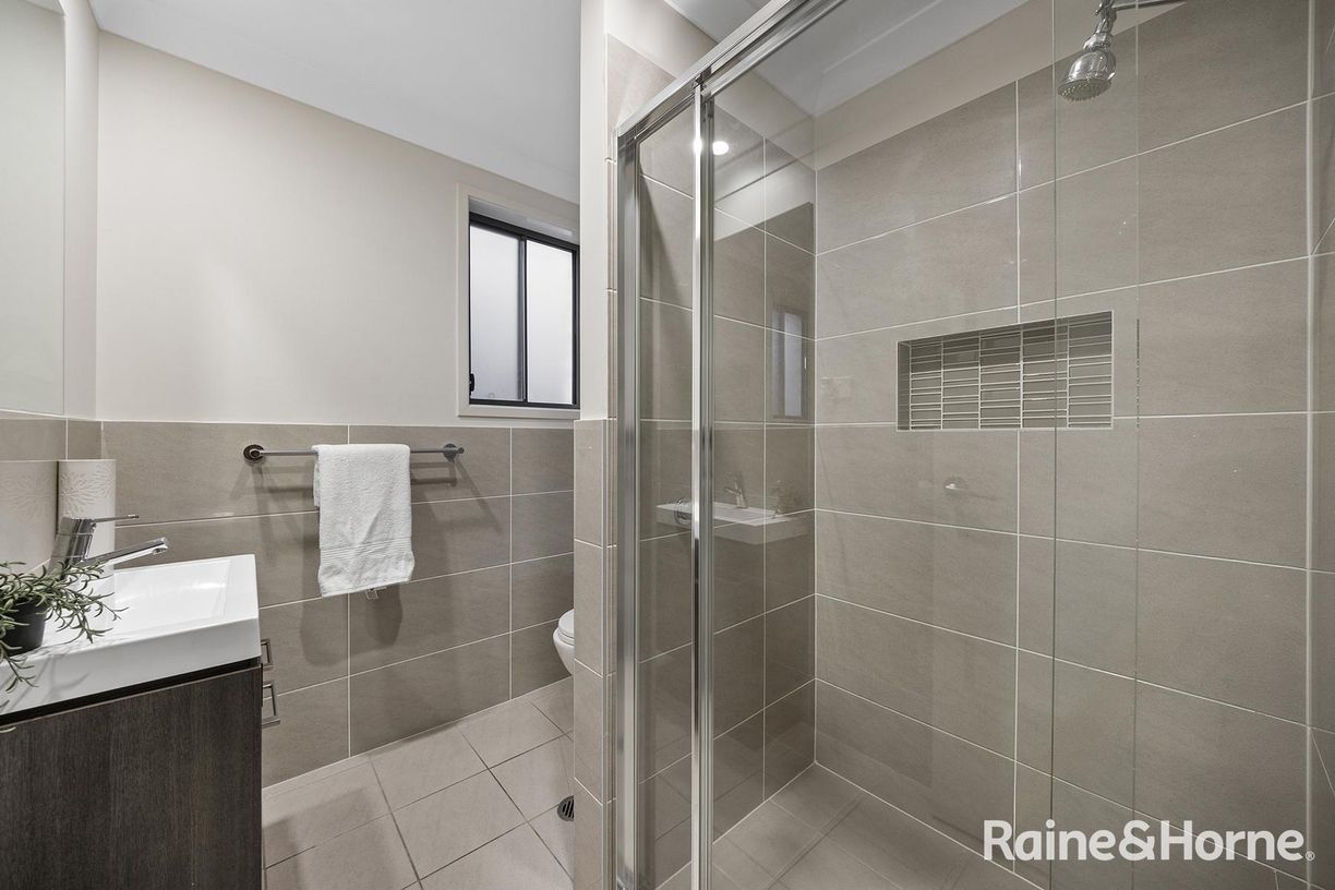65 Ardennes Avenue — photo 4 of 24