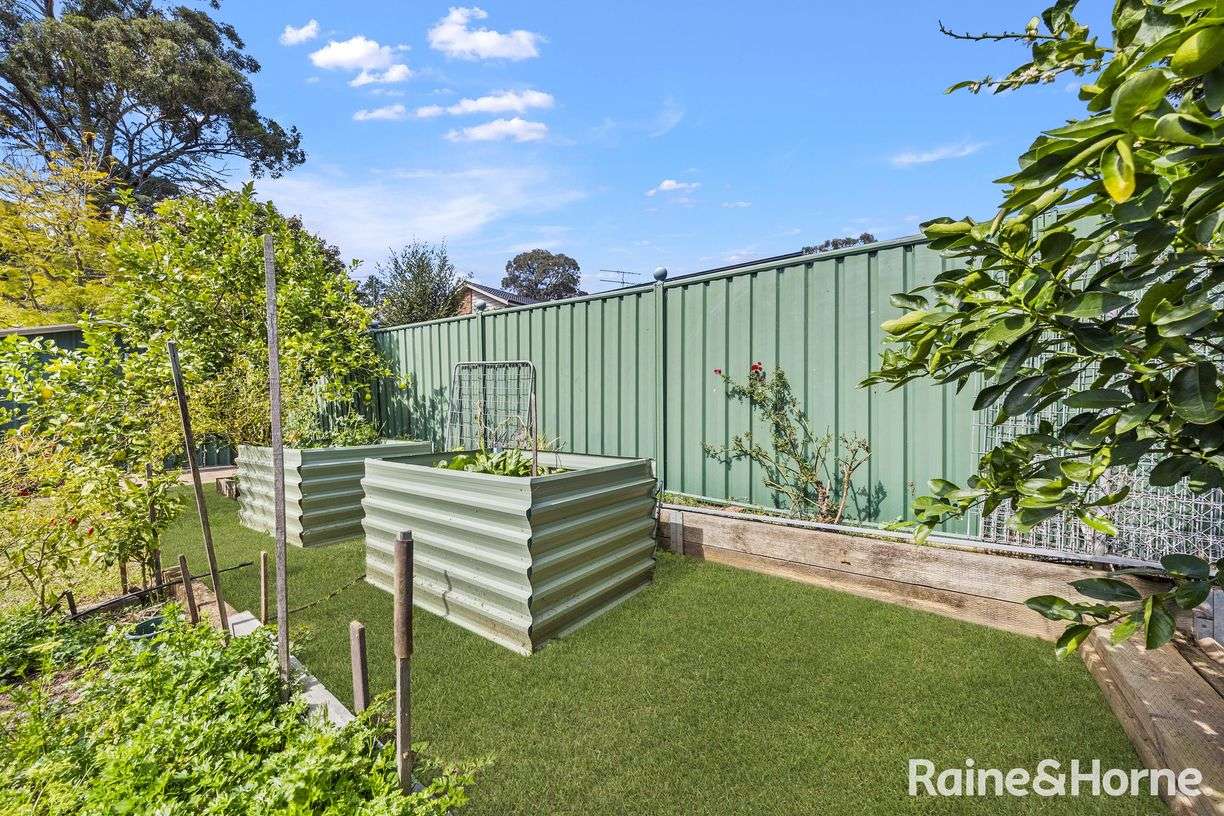 60 Coachwood Crescent — photo 11 of 16