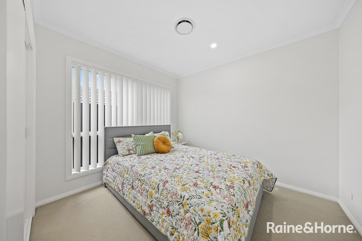 11 Neptune Road — photo 7 of 28