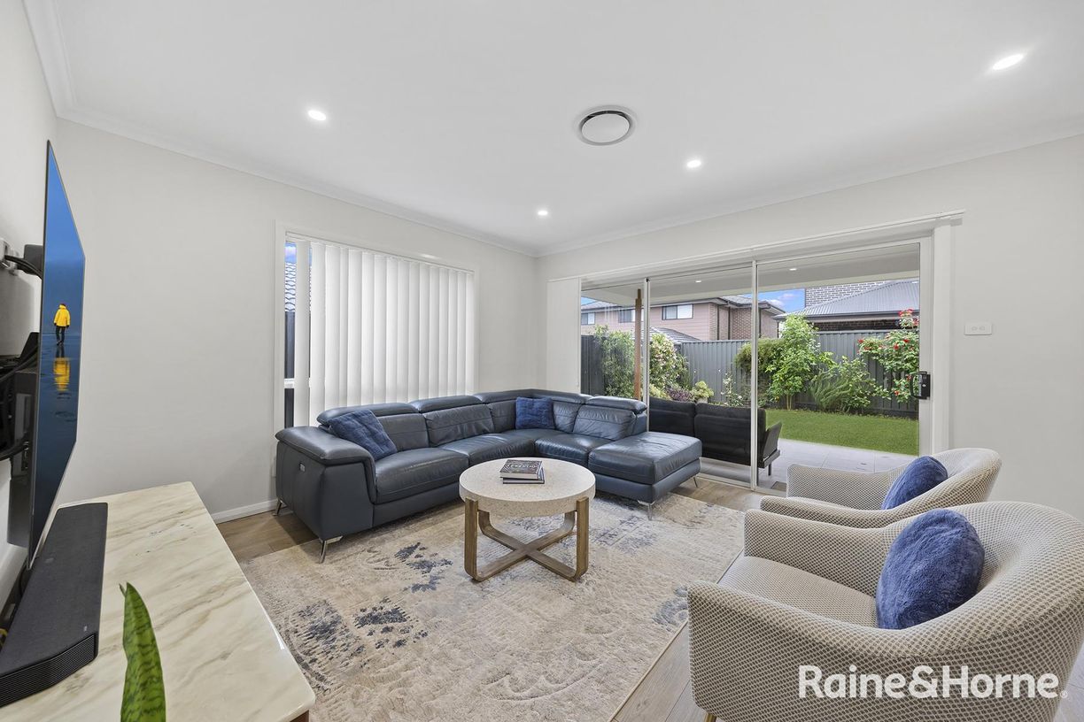 11 Neptune Road — photo 8 of 28