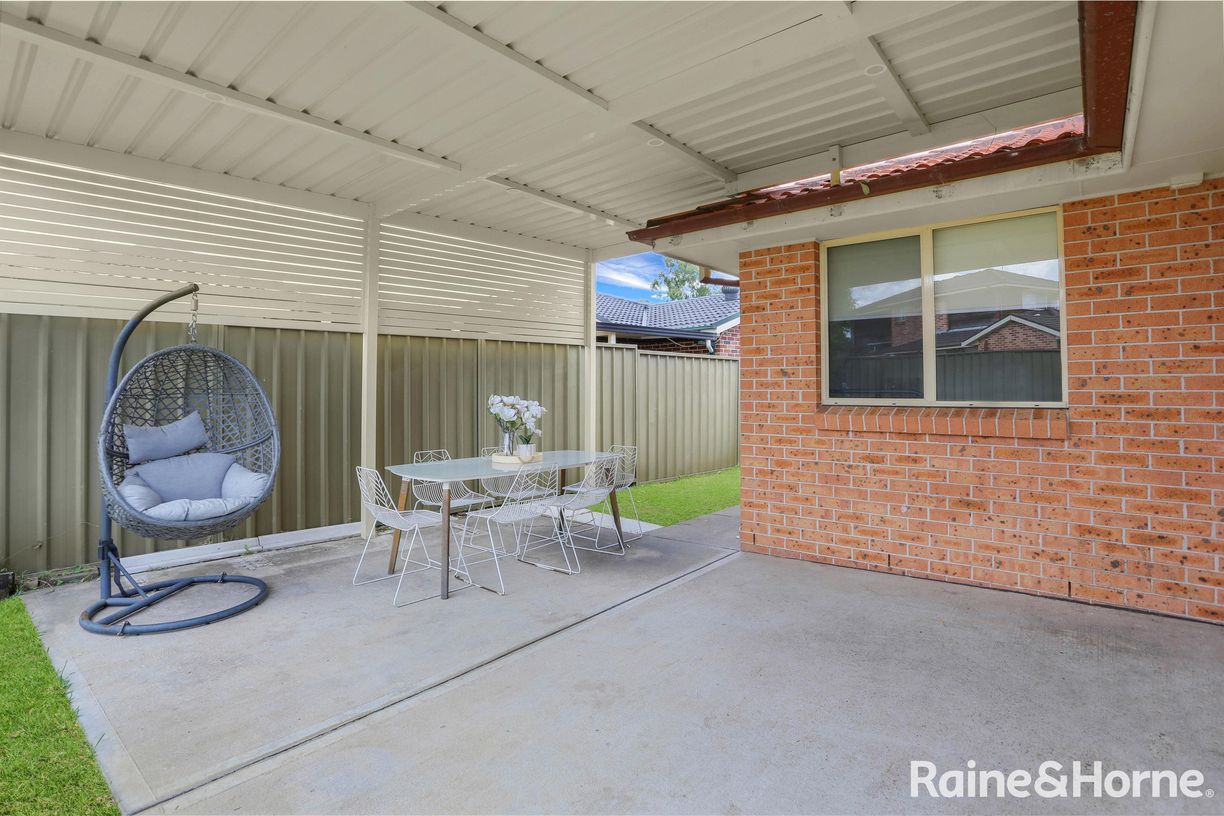 11b Ironbark Crescent — photo 10 of 13