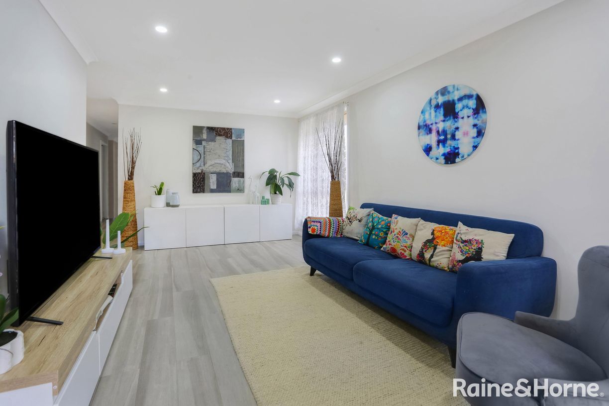11b Ironbark Crescent — photo 5 of 13