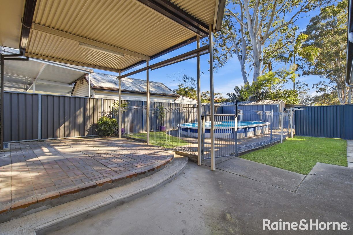 12 & 12a Woodside Avenue — photo 15 of 18