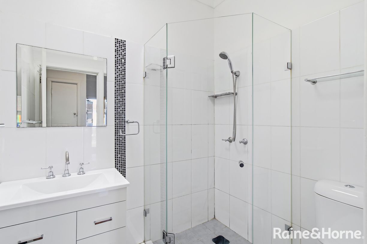 12 & 12a Woodside Avenue — photo 9 of 18