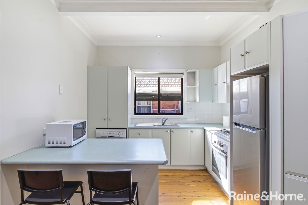 12 & 12a Woodside Avenue — photo 3 of 18