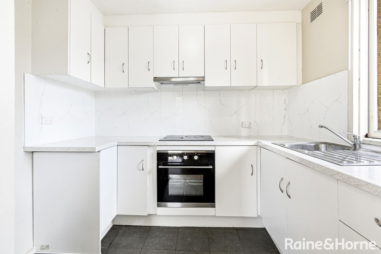 26 Oldaker Street — photo 2 of 12