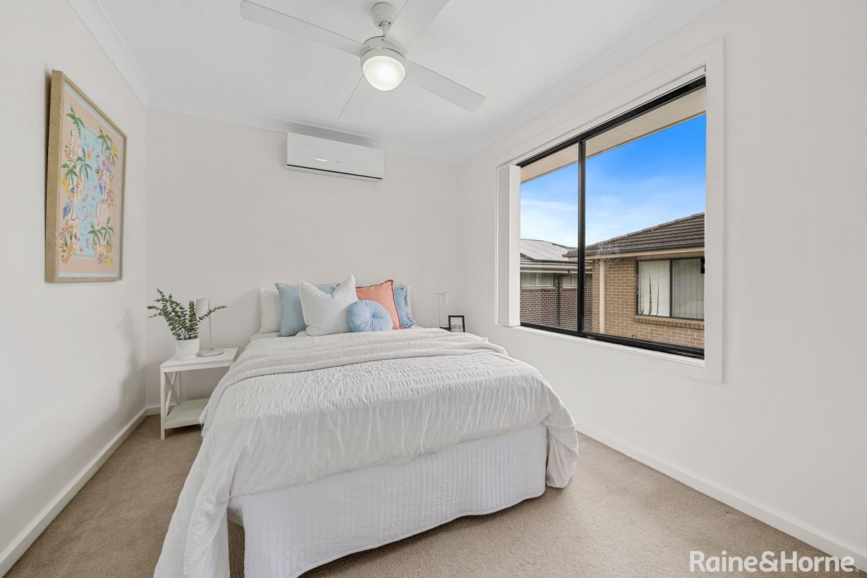 51 Kurrajong Crescent — photo 8 of 15