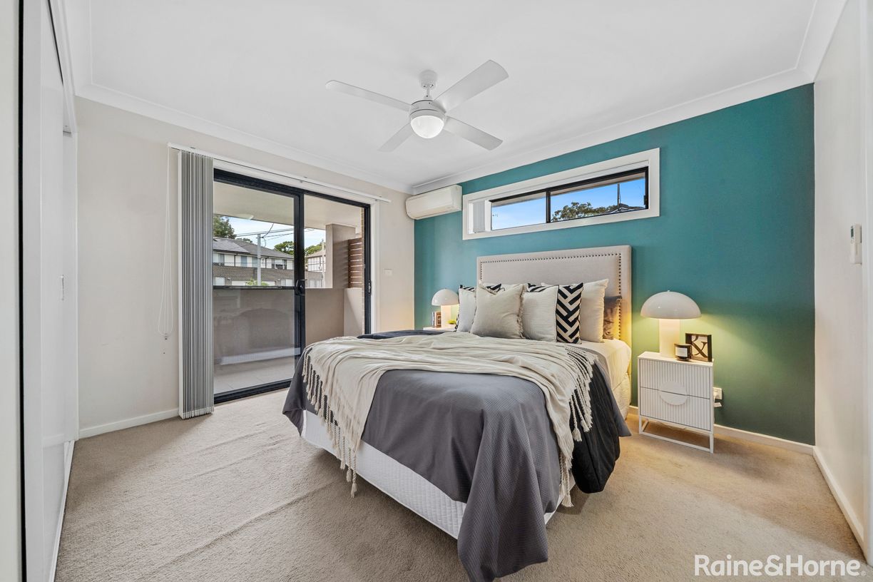 51 Kurrajong Crescent — photo 6 of 15