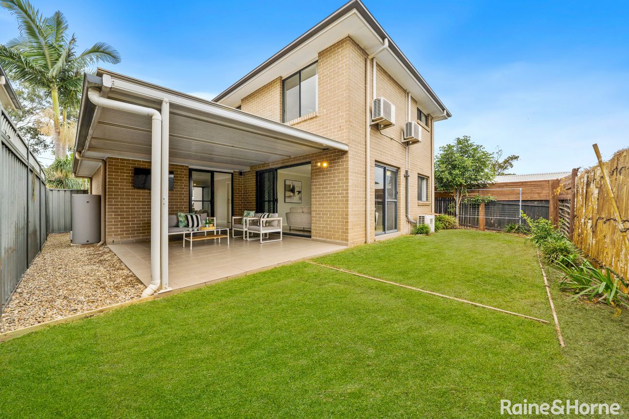 51 Kurrajong Crescent — photo 13 of 15