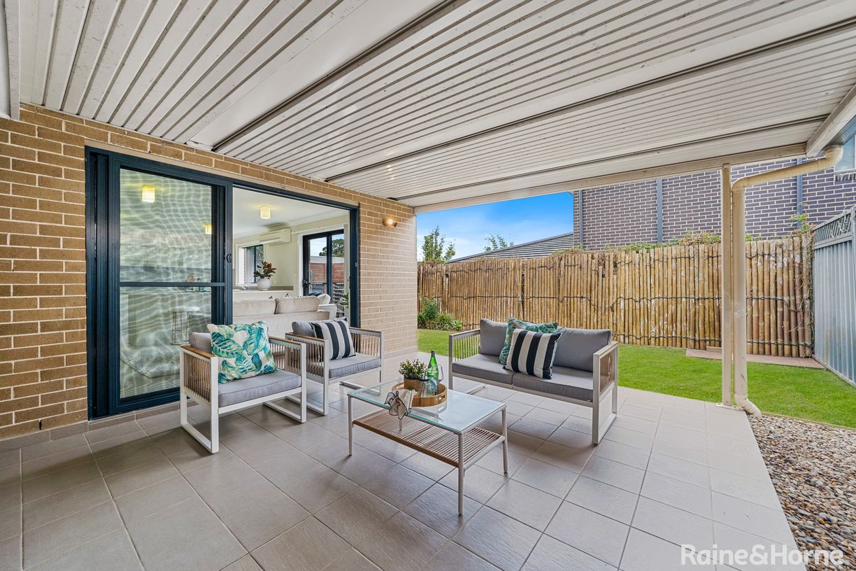 51 Kurrajong Crescent — photo 12 of 15