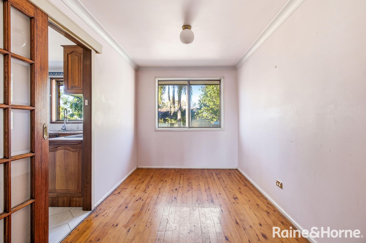 27 Davis Road — photo 4 of 13