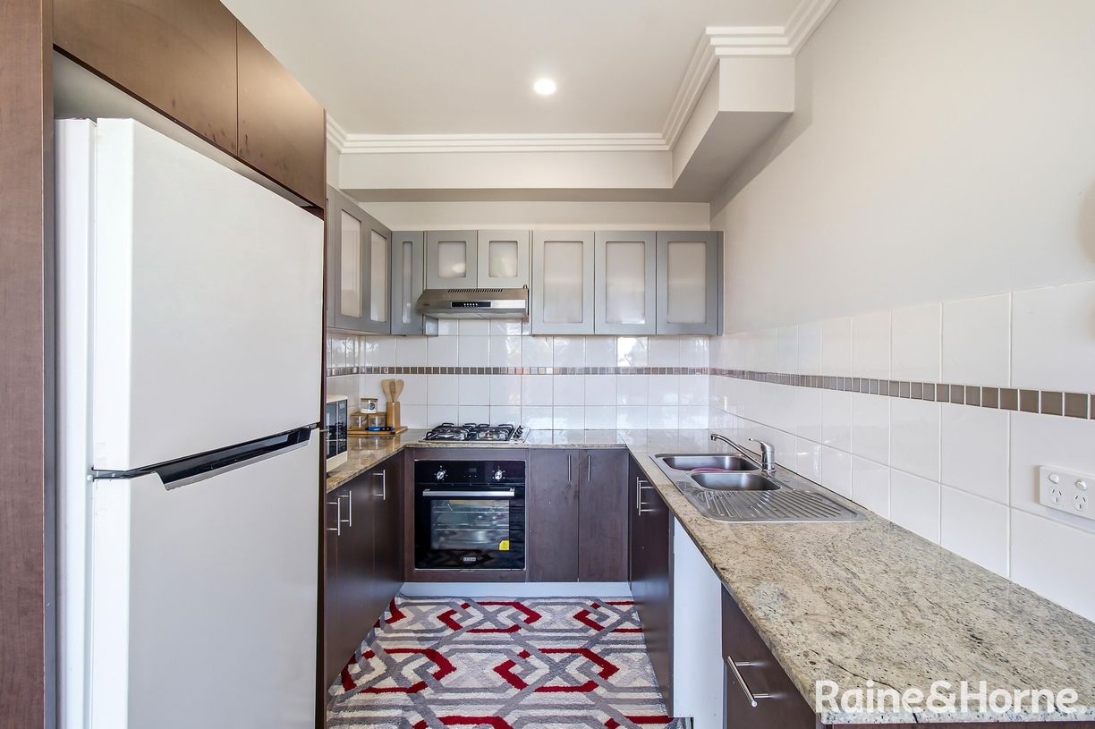 44/8-18 Wallace Street — photo 3 of 11