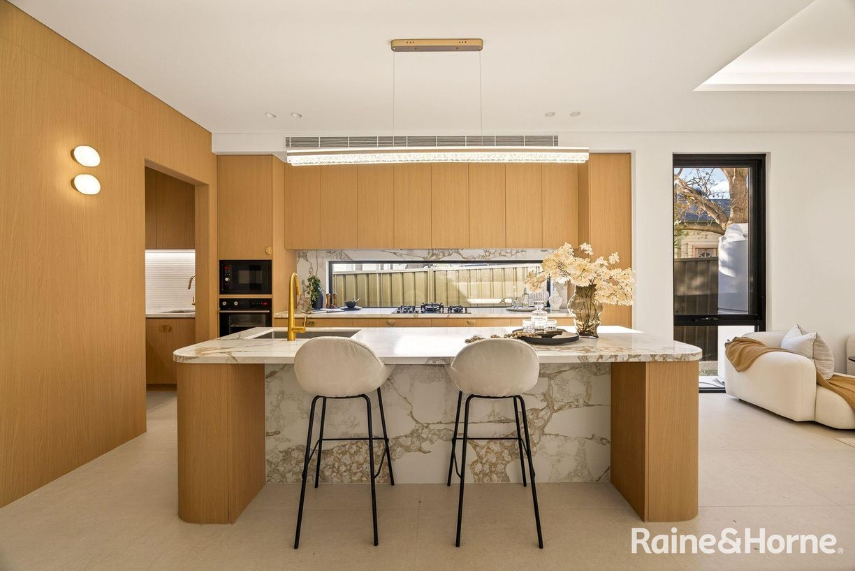 40a Stephen Street — photo 2 of 20