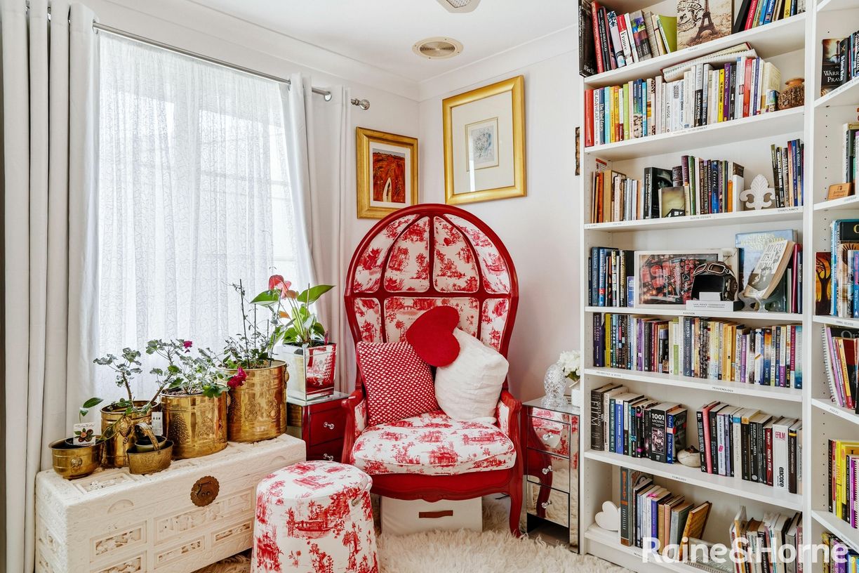 25 Jindalla Crescent — photo 7 of 13