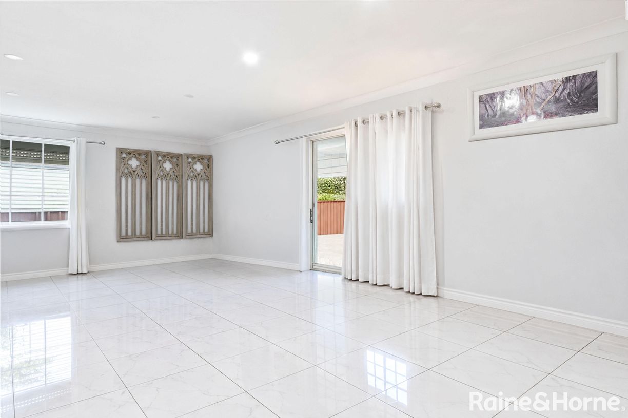 25 Jindalla Crescent — photo 4 of 13
