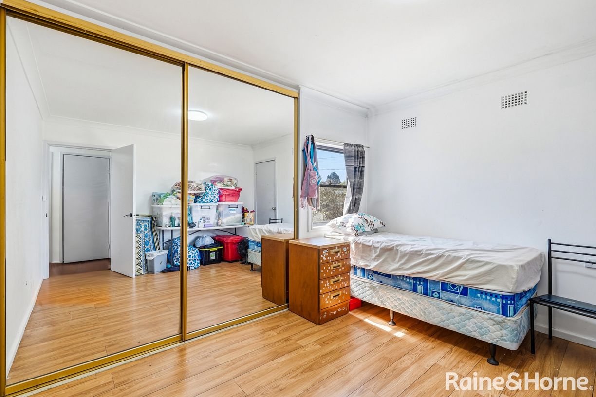 24 Bougainville Road — photo 4 of 13