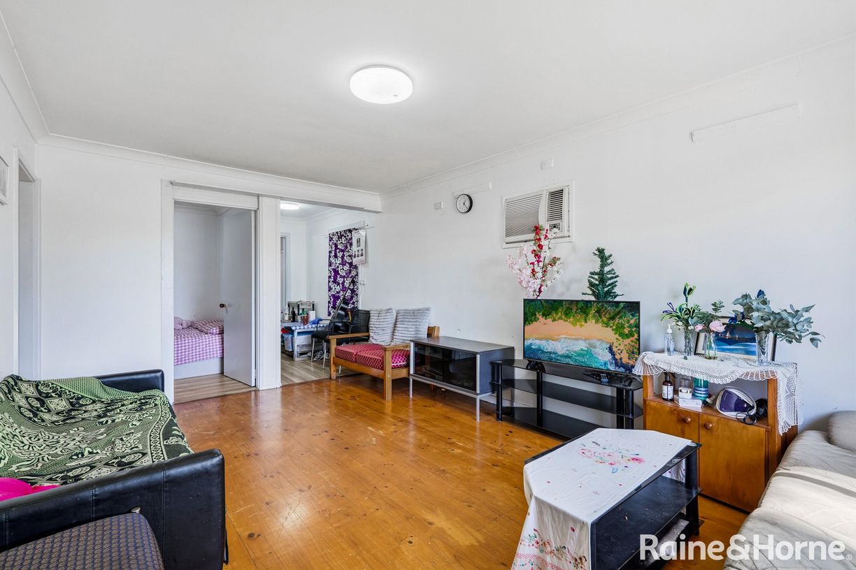 24 Bougainville Road — photo 3 of 13