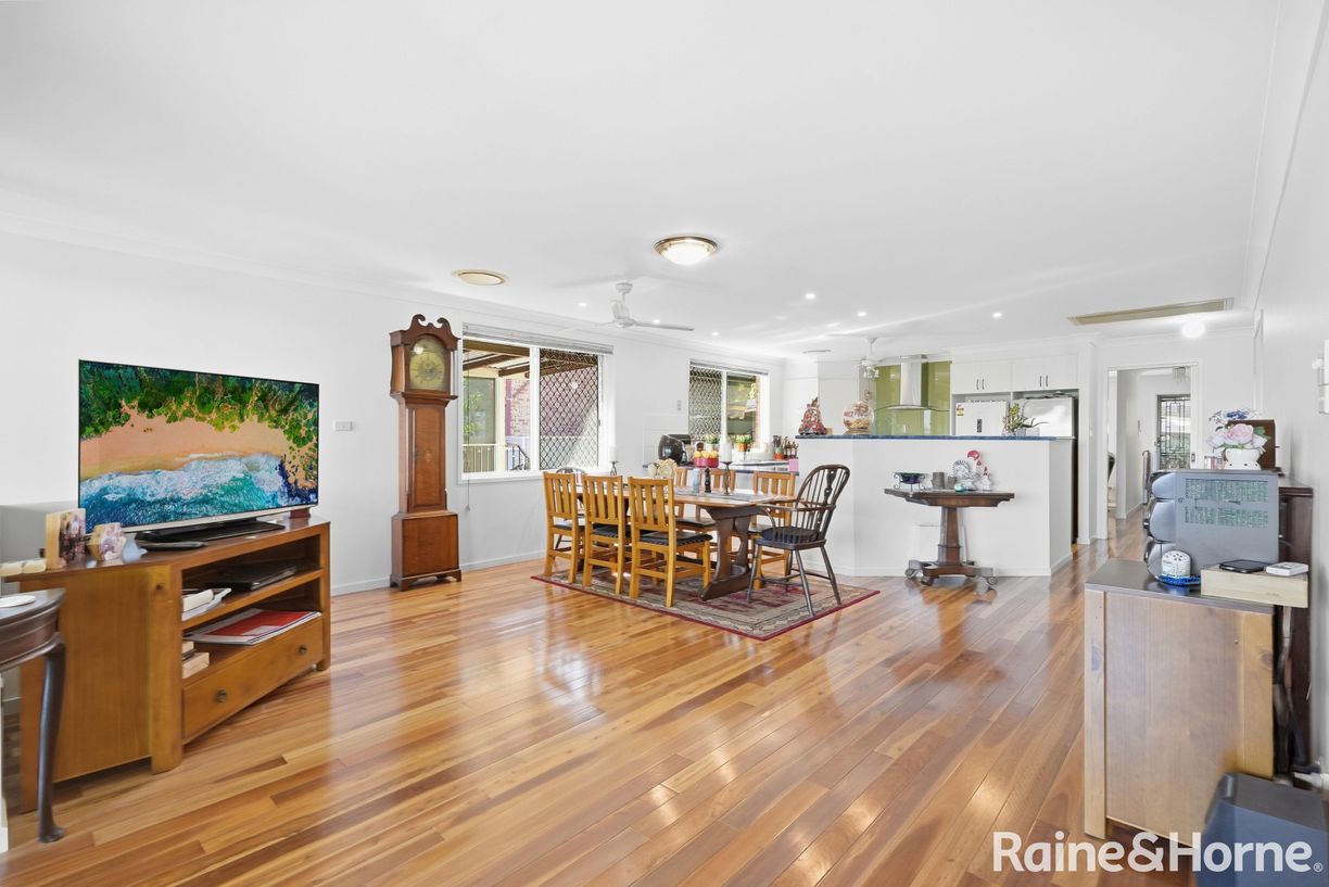 16A Bruxner Place — photo 2 of 19