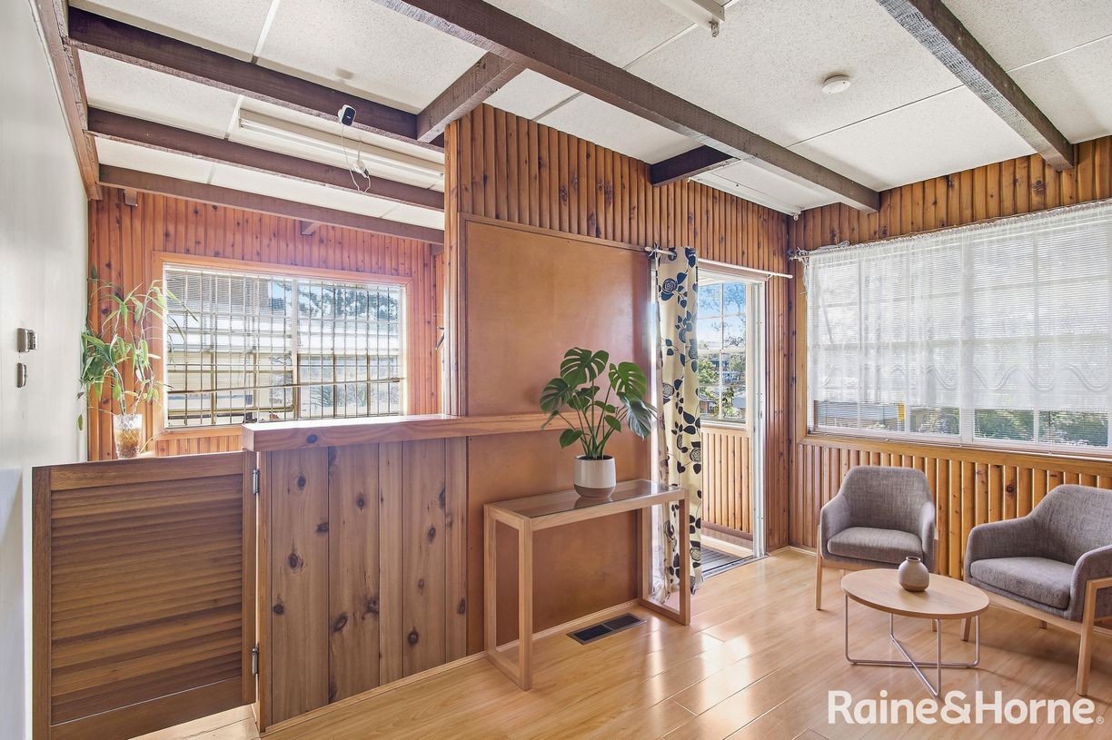 117 Flushcombe Road — photo 5 of 13