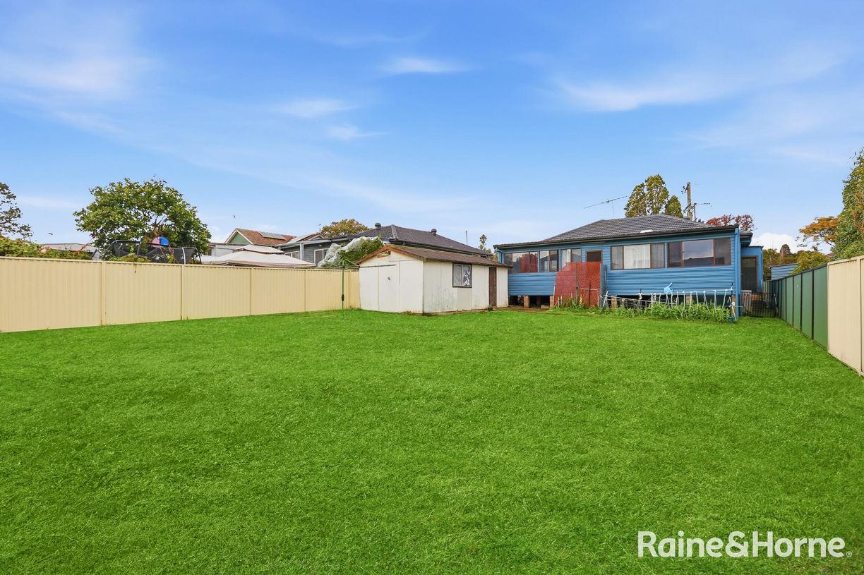 21 Weemala Avenue — photo 12 of 16