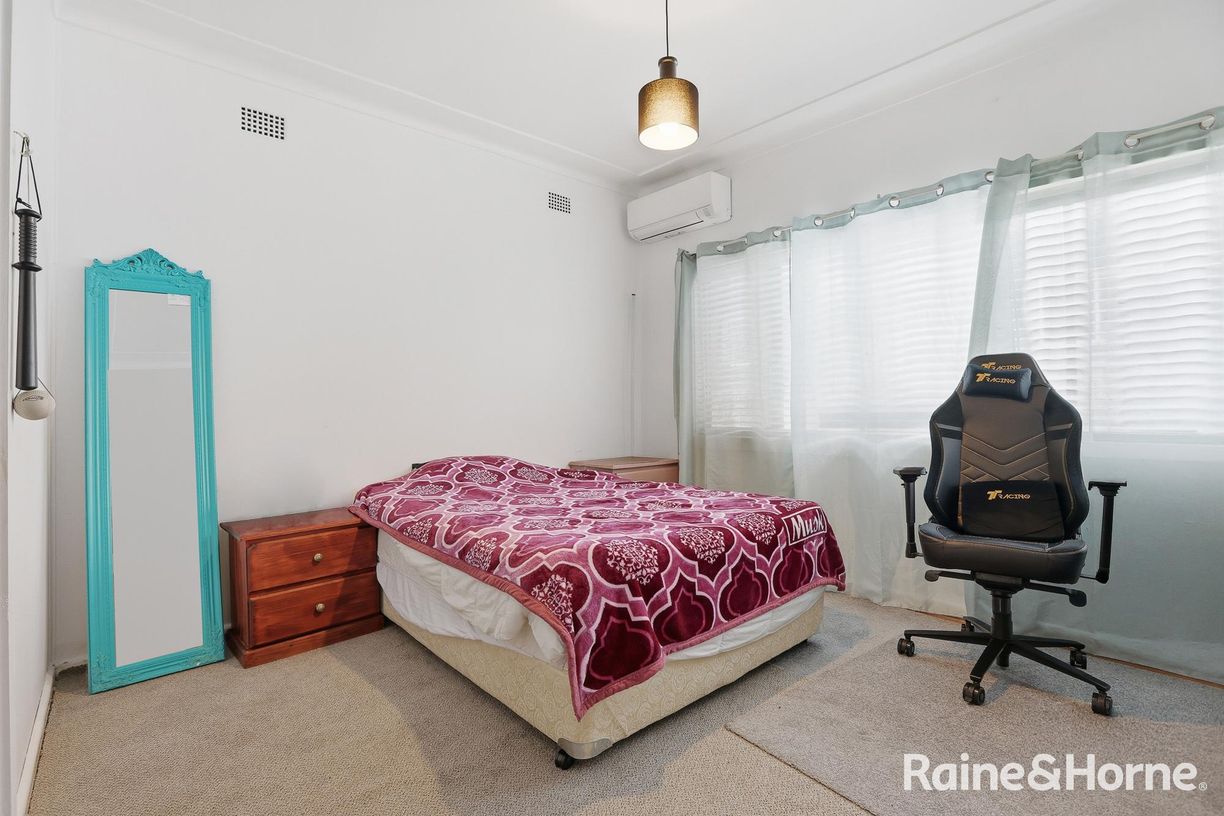 21 Weemala Avenue — photo 7 of 16