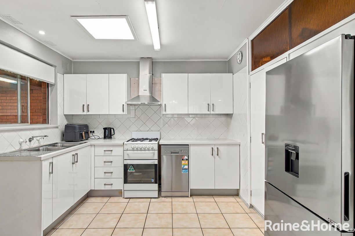 34 Pelleas Street — photo 2 of 16