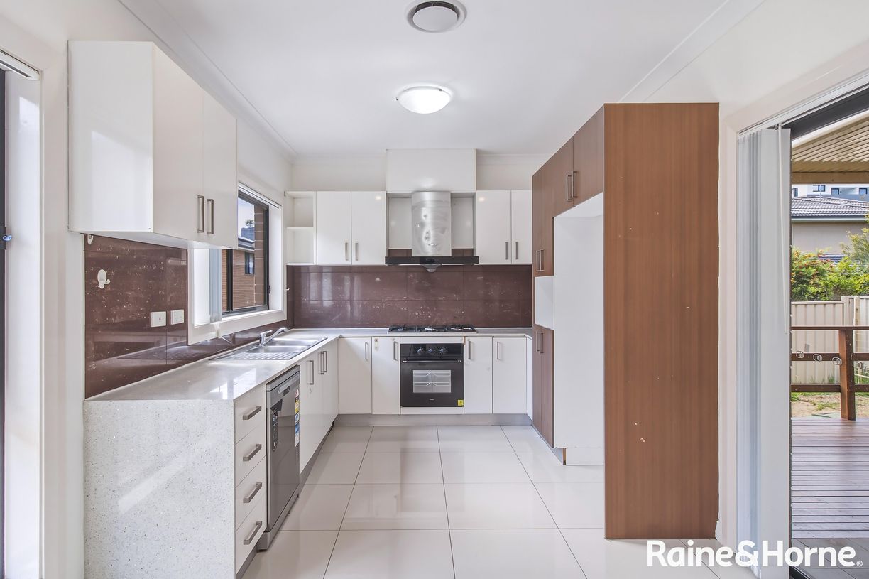 4/1-5 Carinya Street — photo 2 of 11