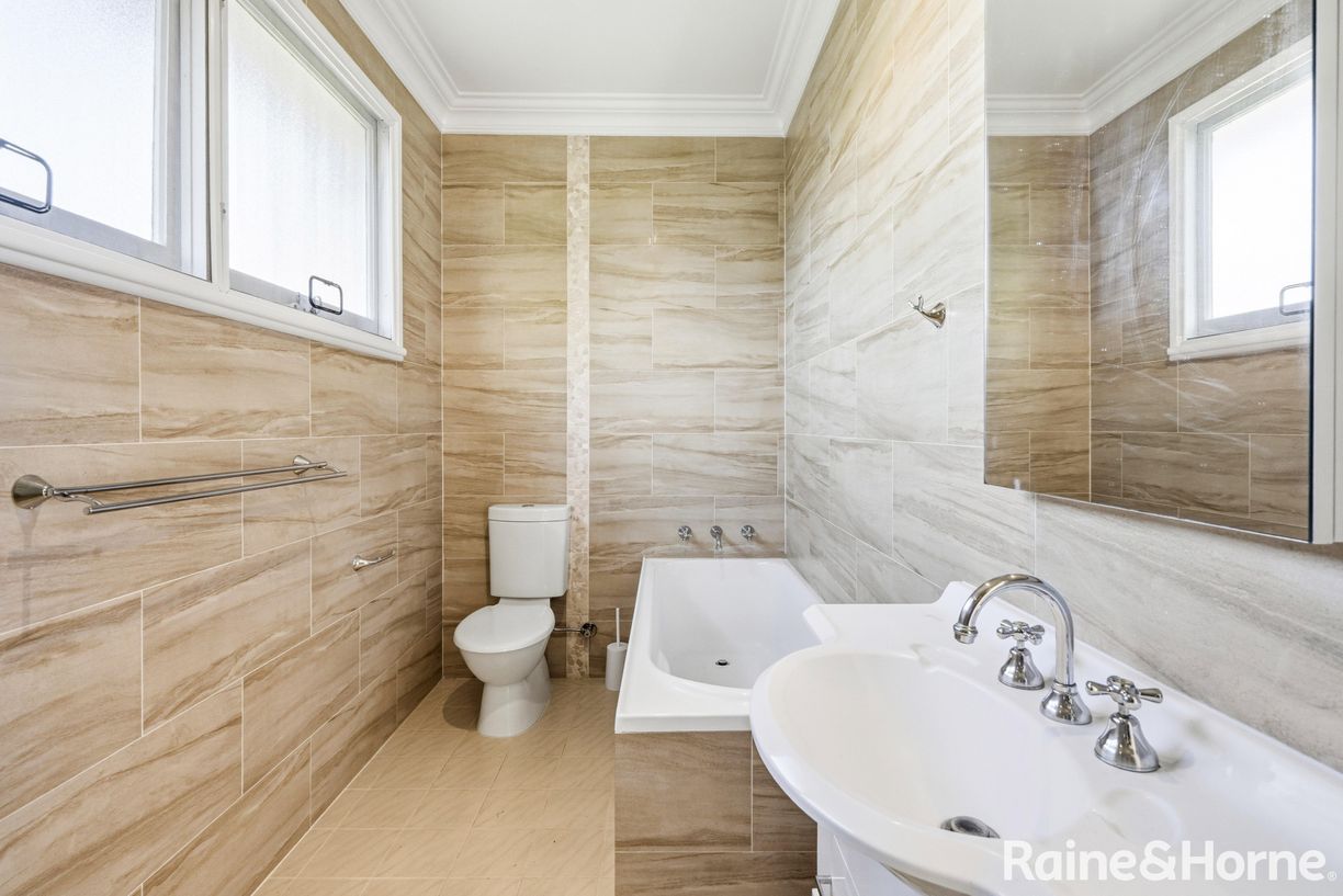 12 Selby Place — photo 9 of 13