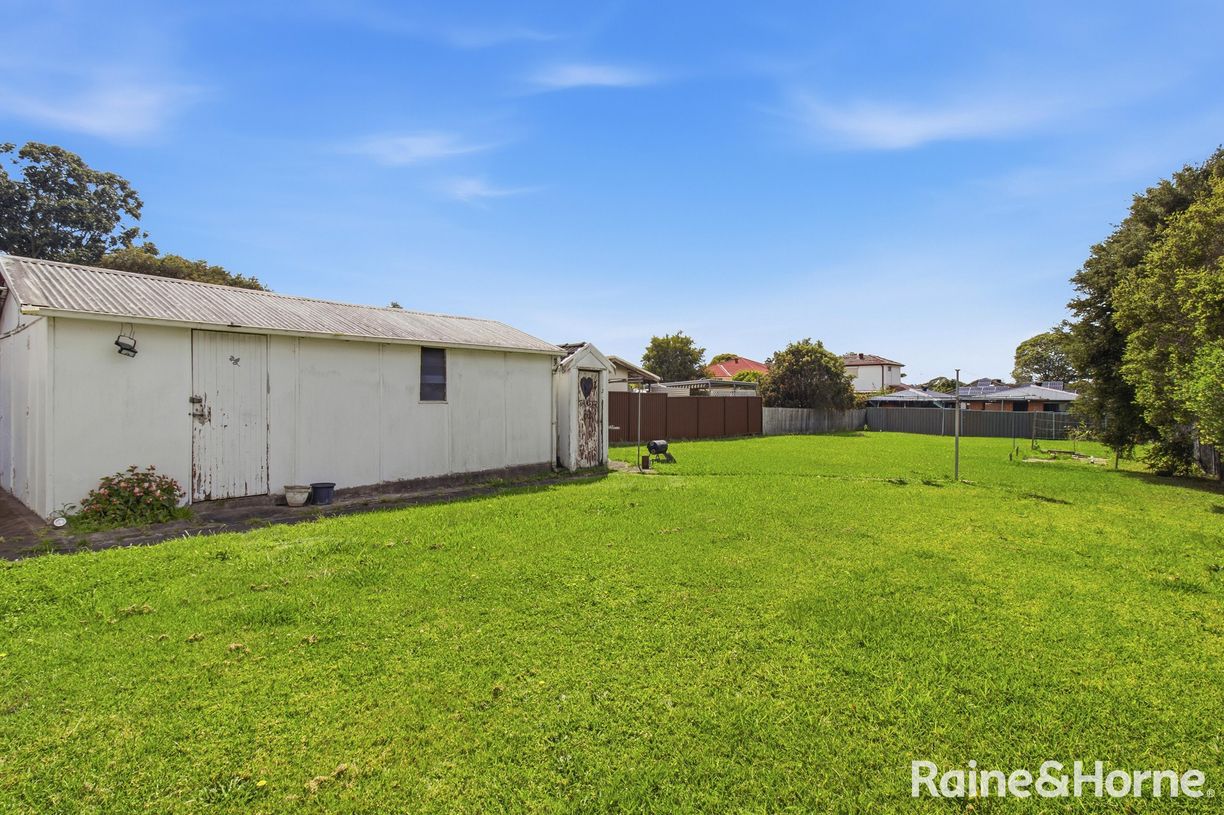41 Lyton Street — photo 10 of 15