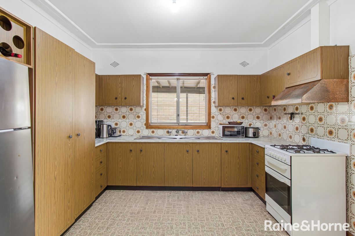 41 Lyton Street — photo 4 of 15