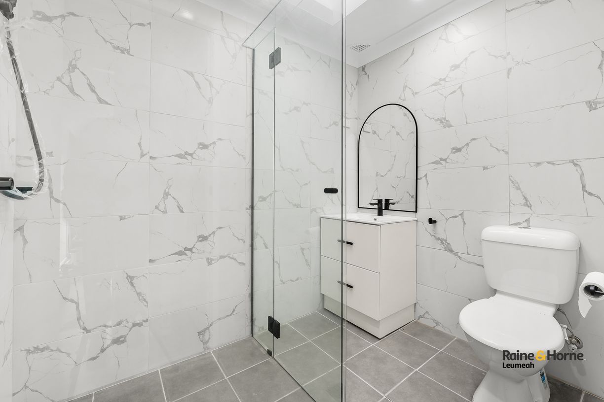 39 Amundsen Street — photo 4 of 12