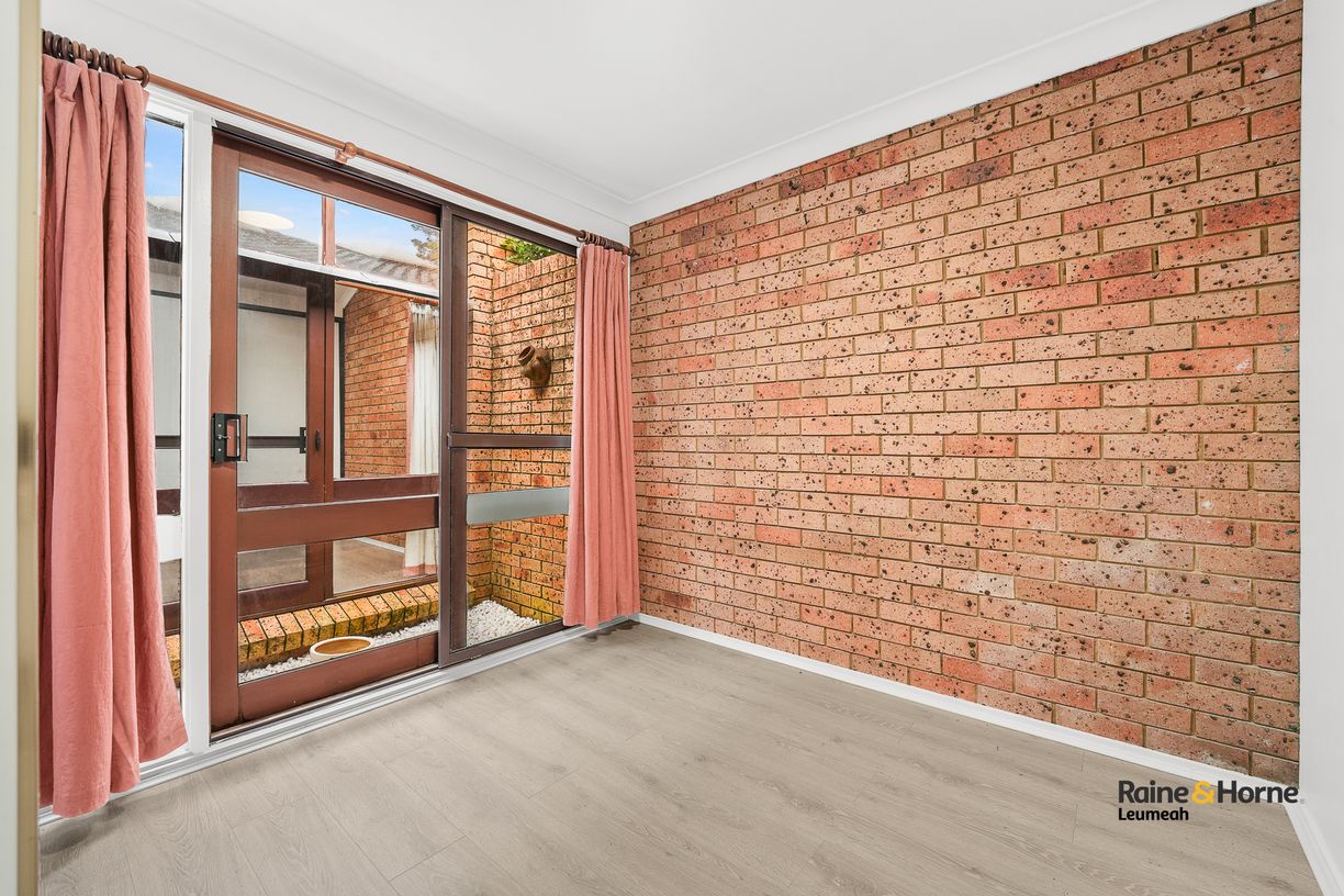 39 Amundsen Street — photo 5 of 12