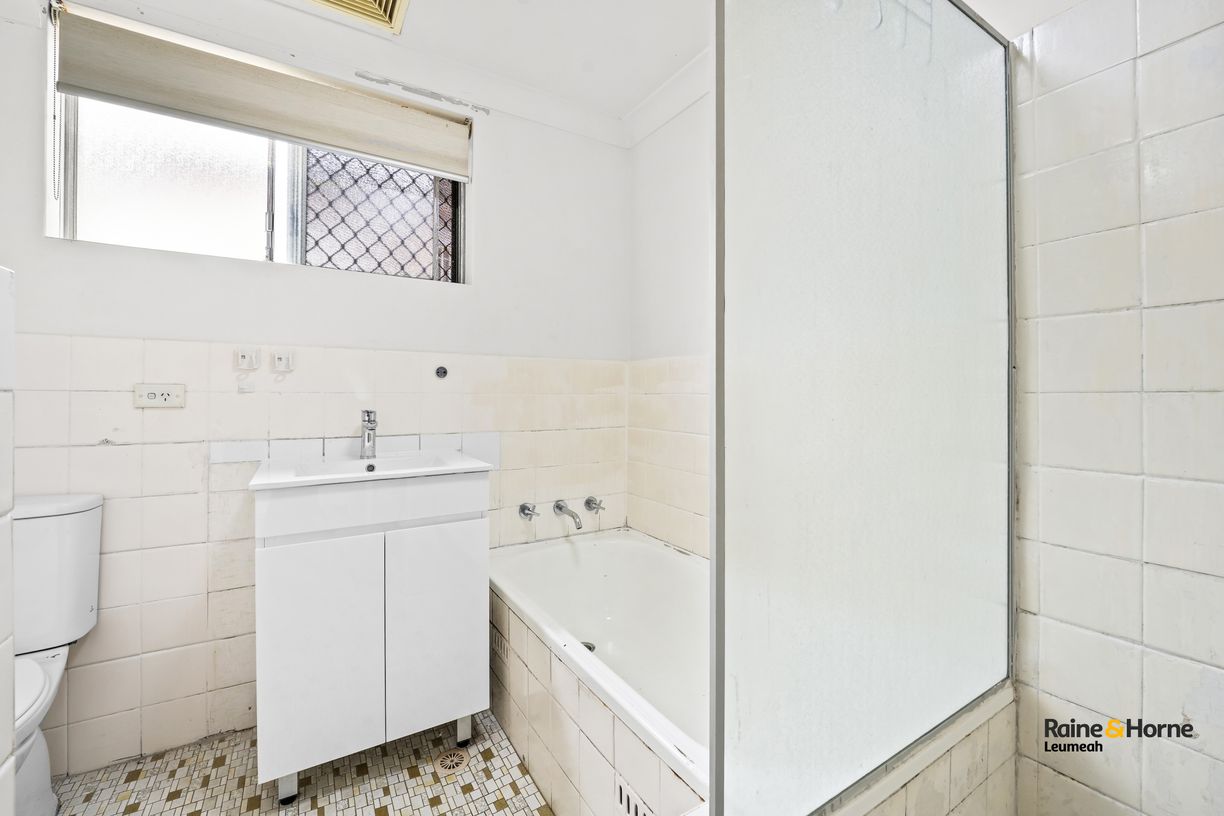 2/22 Owen Street — photo 5 of 11
