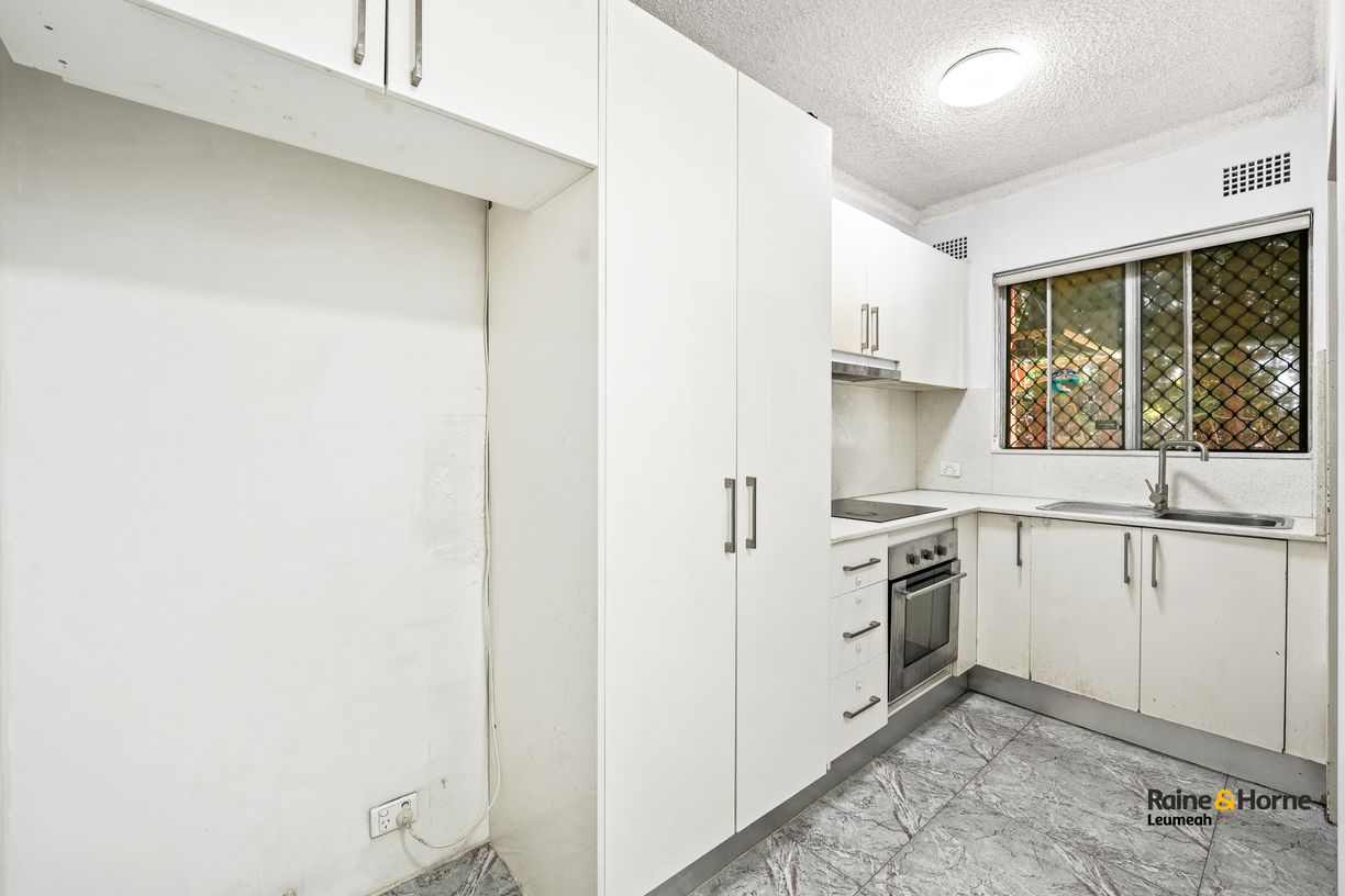 2/22 Owen Street — photo 2 of 11