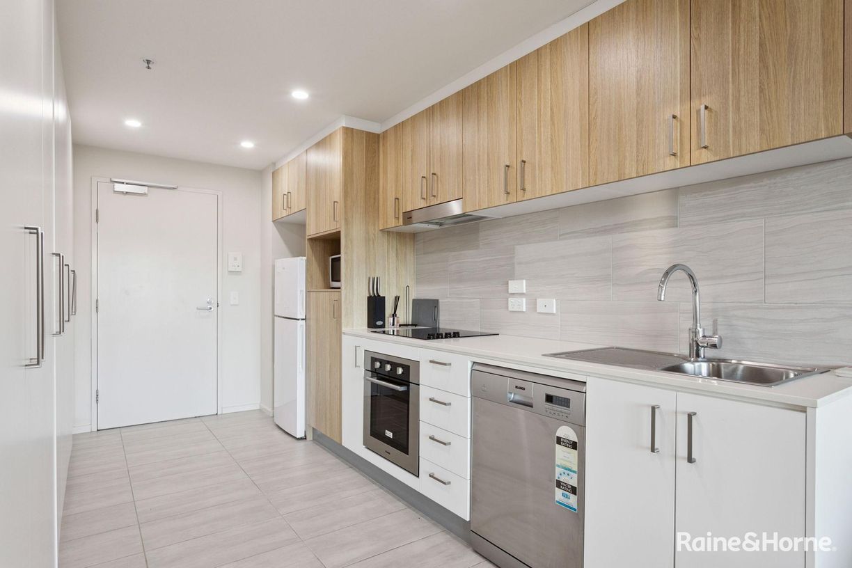 236/325 Anketell Street — photo 2 of 11